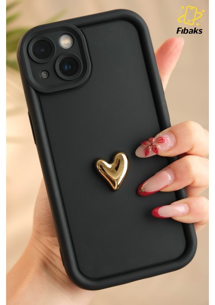 Apple iPhone 13 Kılıf 3D Kalp Tasarımlı Siyah Desenli Yumuşak Kamera Korumalı Silikon Kapak