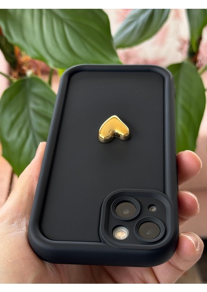 Apple iPhone 13 Kılıf 3D Kalp Tasarımlı Siyah Desenli Yumuşak Kamera Korumalı Silikon Kapak