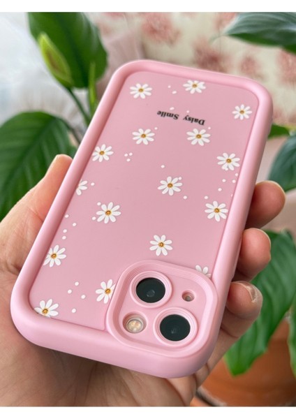 Apple iPhone 13 Kılıf Yumuşak Dokulu Papatya Desenli Yumuşak Kamera Korumalı Silikon Kapak