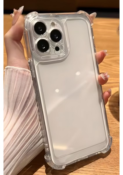 Apple iPhone 15 Pro Kılıf Antishock Darbe Emici Kamera Korumalı Yumuşak Esnek Şeffaf Silikon Kapak