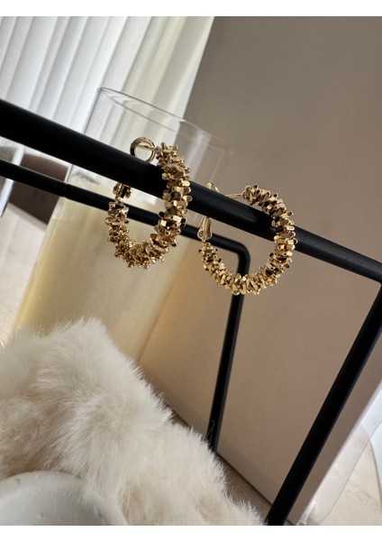 Çıkıntılı Parlak Gold Halka Küpe modelleri