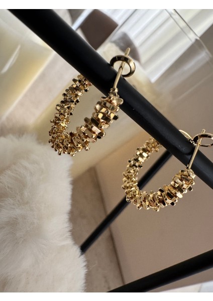 Çıkıntılı Parlak Gold Halka Küpe indirimleri
