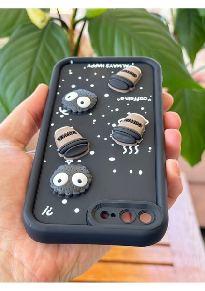 Apple iPhone 7 / 8 Plus Kılıf Tasarımlı Desenli Kamera Korumalı Coffee Kurabiye Siyah Yumuşak Silikon