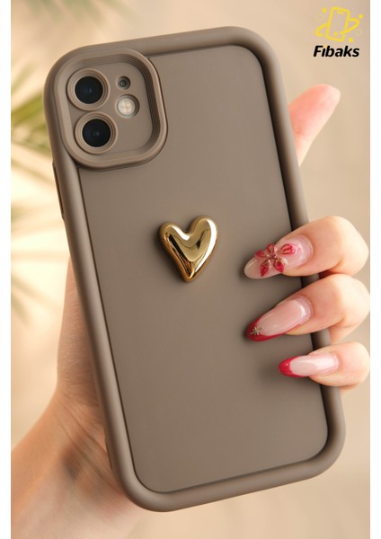 Apple iPhone 11 Kılıf 3D Kalp Tasarımlı Kahverengi Desenli Yumuşak Kamera Korumalı Silikon Kapak