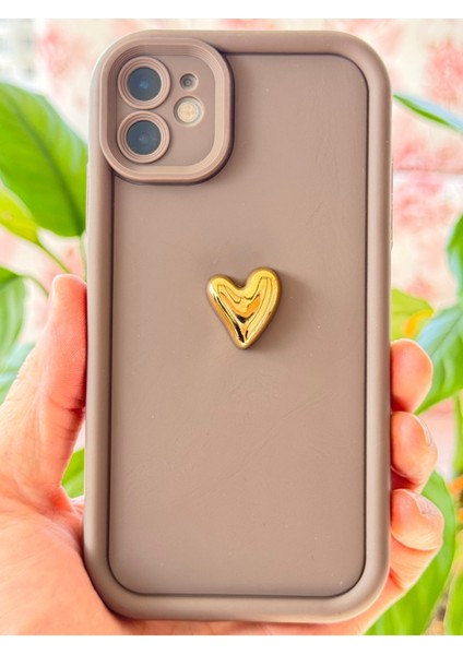 Apple iPhone 11 Kılıf 3D Kalp Tasarımlı Kahverengi Desenli Yumuşak Kamera Korumalı Silikon Kapak fırsatları