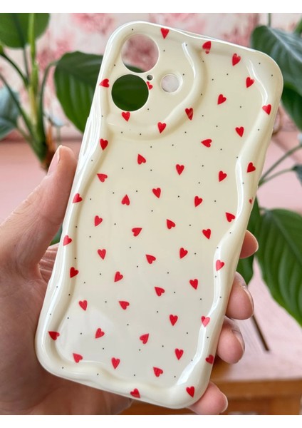 Samsung Galaxy A06 Uyumlu Kılıf Kamera Korumalı Dalga Kenarlı Kırmızı Kalp Desenli Silikon Kapak