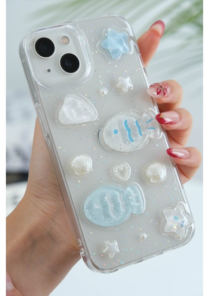 Apple iPhone 13 - 14 - 15 Kılıf Simli Mavi Balık ve Deniz Kabuğu Desenli Tasarımlı Silikon Kapak