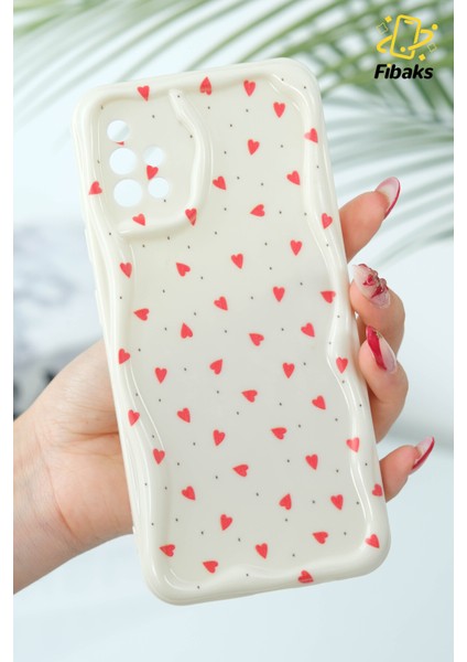Samsung Galaxy A71 Kılıf Kamera Korumalı Dalga Kenarlı Kırmızı Kalp Desenli Silikon Kapak