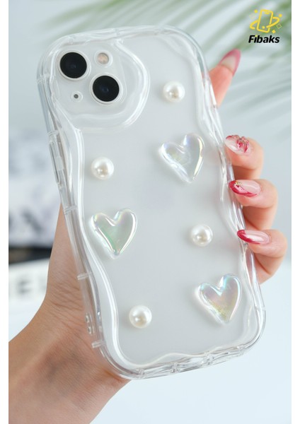 Apple iPhone 14 Uyumlu Kılıf Tasarımlı Desenli Kamera Korumalı 3D Kalpli ve Inci Tasarımlı Şeffaf Silikon