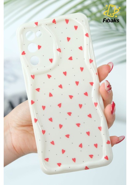 Samsung Galaxy S20 Fe Kılıf Kamera Korumalı Dalga Kenarlı Kırmızı Kalp Desenli Silikon Kapak