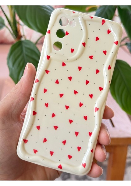 Samsung Galaxy S20 Fe Kılıf Kamera Korumalı Dalga Kenarlı Kırmızı Kalp Desenli Silikon Kapak fiyatları