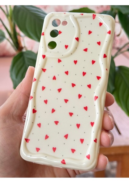 Samsung Galaxy S20 Fe Kılıf Kamera Korumalı Dalga Kenarlı Kırmızı Kalp Desenli Silikon Kapak indirimleri