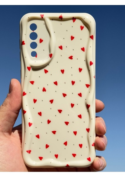 Samsung Galaxy A50 - A30S Kılıf Kamera Korumalı Dalga Kenarlı Kırmızı Kalp Desenli Silikon Kapak