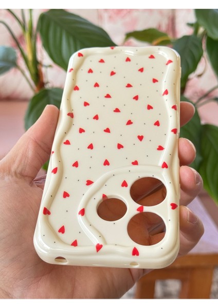 Xiaomi Redmi 13 4g Kılıf Kamera Korumalı Dalga Kenarlı Kırmızı Kalp Desenli Silikon Kapak