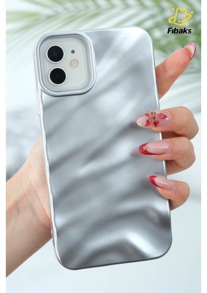 Apple iPhone 11 Kılıf Parlak Kabartmalı Dalga Tasarımlı Desenli Gümüş Darbe Emici Silikon Kapak