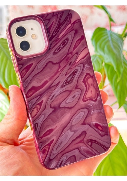 Apple iPhone 12 - 12 Pro Kılıf Parlak Kabartmalı Dalga Tasarımlı Desenli Mürdüm Darbe Emici Kapak modelleri