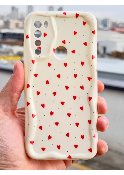 Xiaomi Redmi Note 8 Kılıf Kamera Korumalı Dalga Kenarlı Kırmızı Kalp Desenli Silikon Kapak