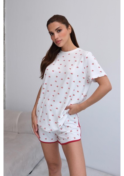 Kadın Kiraz Desenli Şortlu Pamuklu Yumuşak Dokulu Pijama Takımı indirimleri