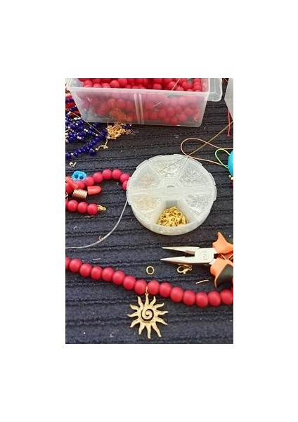 Kırmızı Mat Cam Boncuk Güneş Kolye – 42 cm Çelik Uçlu