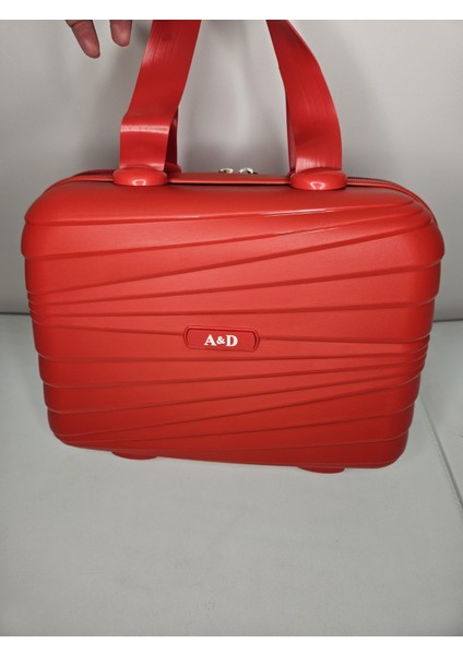 Şık Kırmızı Makaj ve Seyahat Çantası, Hafif ve Kullanışlı Tasarım