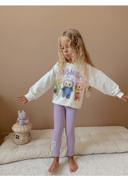 Kız Çocuk Beyaz Karakter Baskılı Sweatshirt ve Lila Ribana Tayt Takımı – 2’li Günlük Set