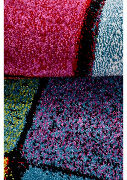 Colora Halı Koleksiyonu | Yumuşak Renkli Kare Halı, Tozumaz, Modern Tasarım ve Kolay Temizlik