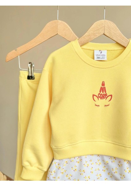 Gömlek Detaylı Sweatshirt ve Ispanyol Paça Tayt fırsatları