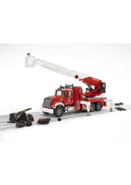 Bruder Mack Granite Itfaiye Aracı BR02821 fırsatları