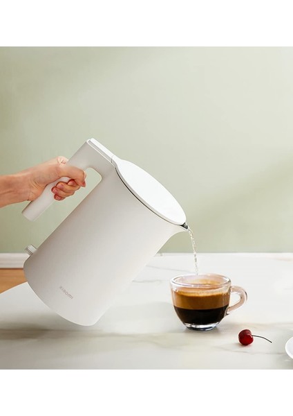 Beyaz 1.7l Su Isıtıcı, 1800W, Hızlı ve Güvenli Kullanım