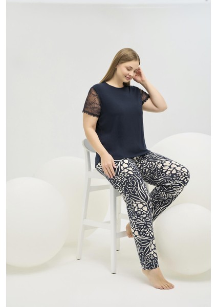 Kadın Büyük Beden Lacivert Dantel Detaylı Bisiklet Yaka Kısa Kollu Pijama Takımı C9T1N761 indirimleri