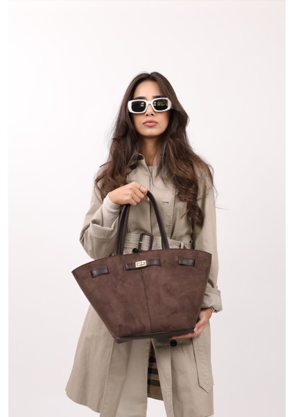 Süet Deri Mıknatıs Kapamalı Kilit Detaylı El ve Omuz Çantası modelleri