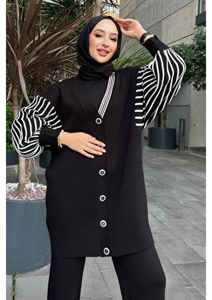 Kadın Oversize Triko Takım – Çizgili Kol Üst ve Pantolon