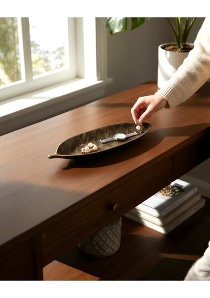 Uzun Yaprak Formlu Siyah Gold Yaldızlı Dekoratif Tabak – 24X8,5 cm fiyatları