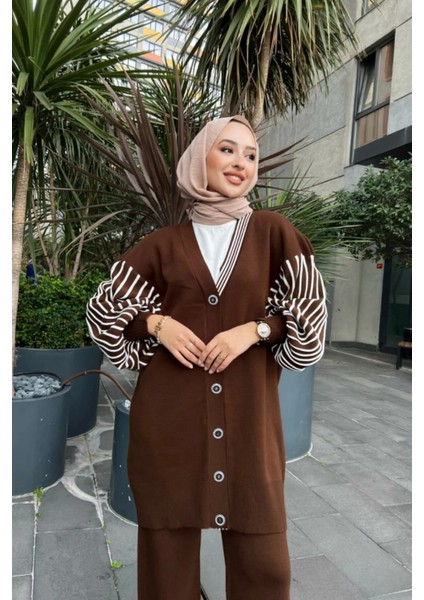 Kadın Oversize Triko Takım – Çizgili Kol Üst ve Pantolon fiyatları