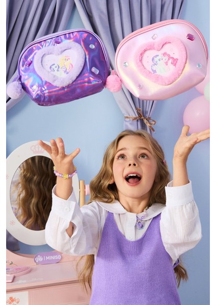 Pembe Kalp Şekilli Kozmetik Çantası, Renkli ve Şık Tasarım indirimleri