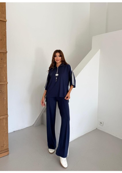 Buketli Kadın Şeritli Armalı Detaylı Kadın Eşofman Takım