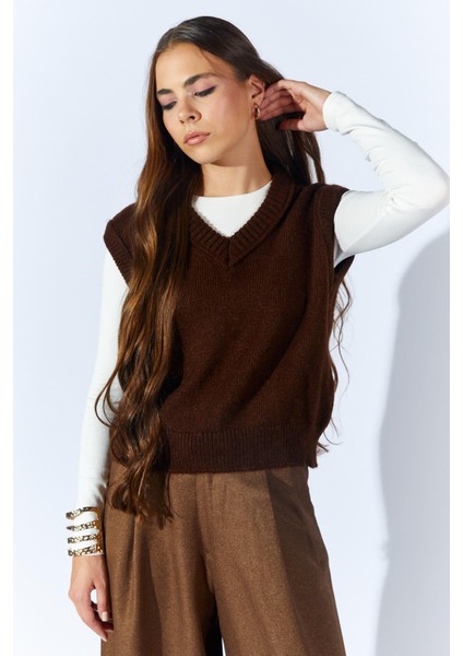 Kadın Kahve V Yakalı Basic Süveter