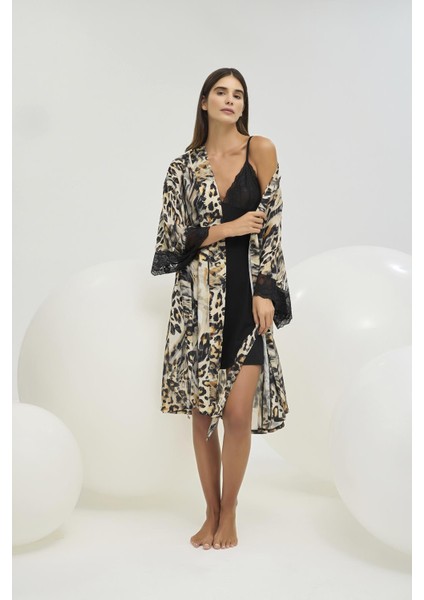 Kadın Siyah Dantel Detaylı Leopar Gecelik Sabahlık Takımı C1T7N361