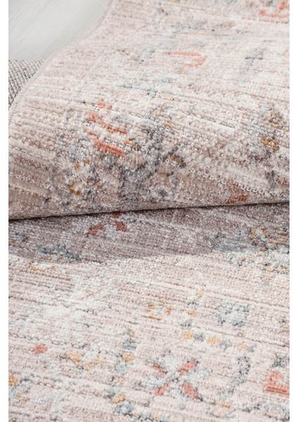 Retrova Halı Koleksiyonu | Vintage Eskitme Desenli, 6 mm Ince Form, Tozumaz ve Kolay Temizlik