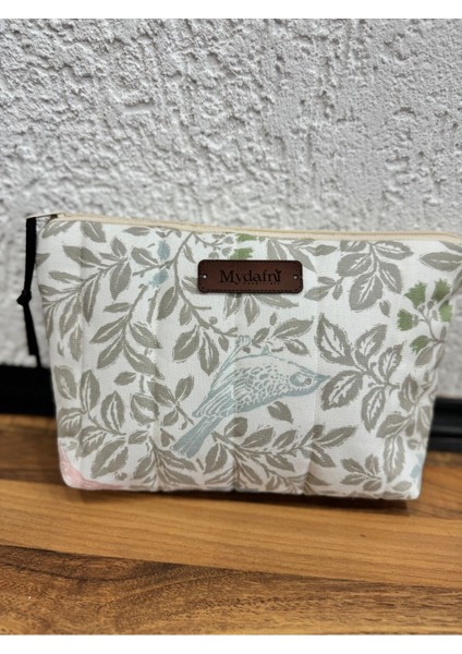 Canlı Mavi Kuş Desenli Şık Makyaj Çantası, Pratik ve Şık Tasarım