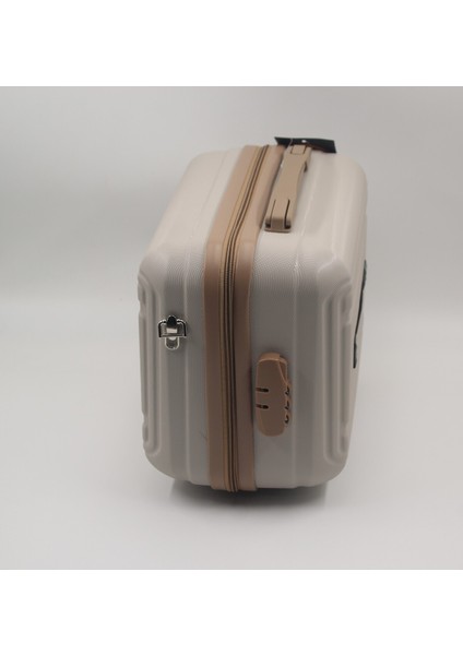 Şık Bej Seyahat ve Makyaj Çantası, Pratik ve Hafif Tasarım fiyatları