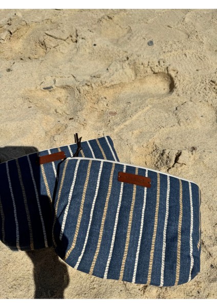 Mavi Çizgili Şık Makyaj Çantası, Pratik ve Şık Tasarım, Taşıması Kolay. fiyatları