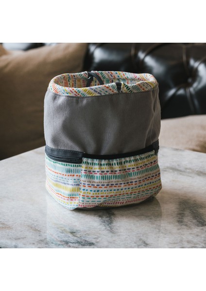 Beyaz Şık ve Hafif Seyahat Çantası, Pratik ve Şık Tasarım Ile. fırsatları