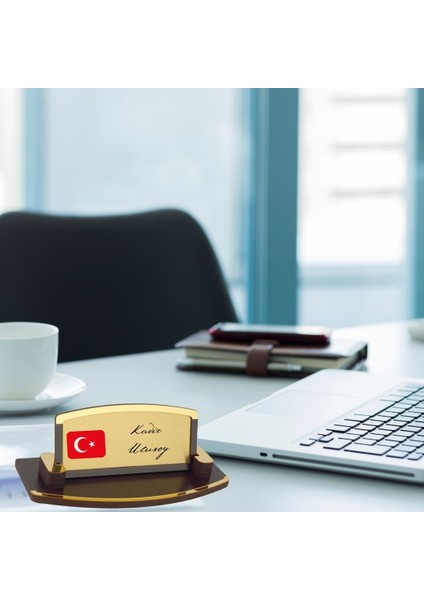 Kişiye Özel Türk Bayraklı Masa Isimliği – Ahşap Şık Tasarım modelleri