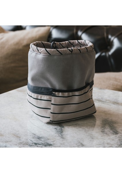 Beyaz Hafif ve Şık Seyahat Çantası, Pratik Kullanım Için Ideal Seçenektir. fırsatları