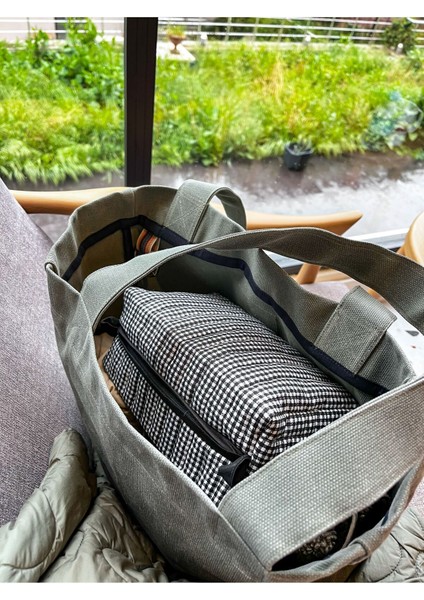 Şık Kapitone Bakım ve Makyaj Çantası, Siyah-Beyaz, Unisex, Hafif ve Pratik Tasarım fiyatları