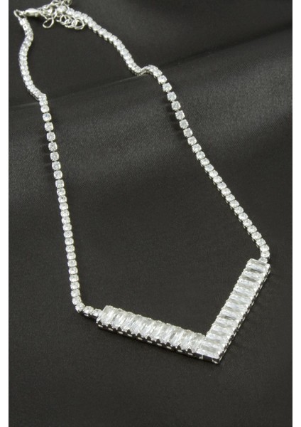 Msa-Shop Üçgen Tamtur Zirkon Taşlı Lüks Kolye 8 Mm-Gümüş Rengi