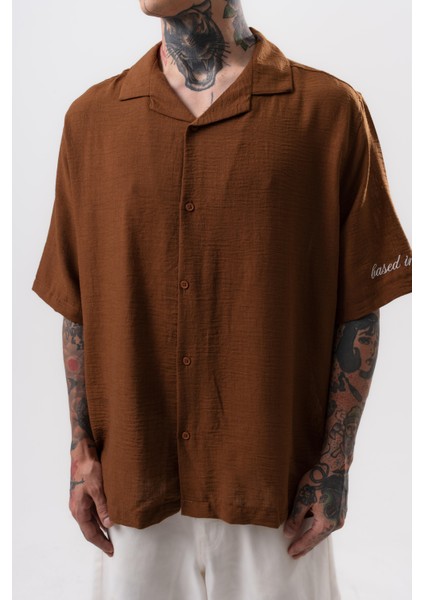 Erkek Respire Nakışlı Oversize Keten Gömlek Kahve indirimleri