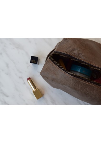 Kahverengi Çok Amaçlı Makyaj ve Seyahat Çantası, Hafif ve Şık Tasarım fiyatları