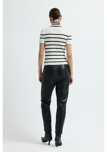 Balıkçı Yaka Triko Kazak C.kemik 13945625000 indirimleri